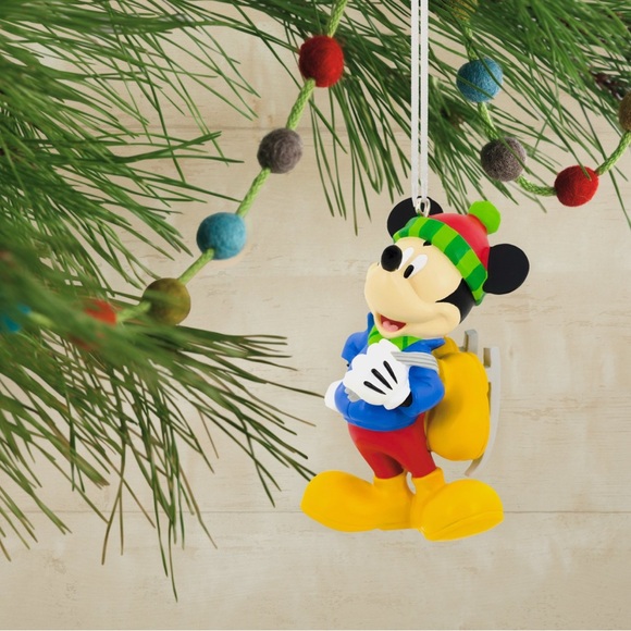 Vintage Hallmark DISNEY Mickey Mouse w/Ice Skates Christmas Ornament New in Box! - Picture 1 of 5